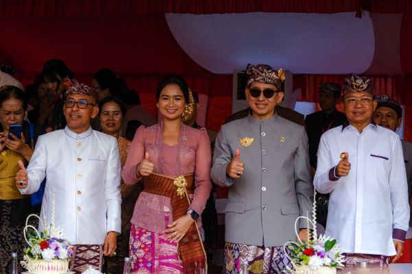 Wamenpar Ni Luh Puspa Terpukau Pesta Kesenian Bali 2025 3 pkb1