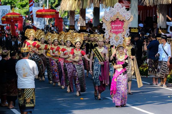 Wamenpar Ni Luh Puspa Terpukau Pesta Kesenian Bali 2025