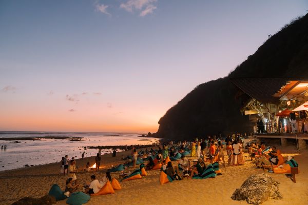 APEROL SPRITZ HADIRKAN APEROL SUNSET FESTIVAL 2025