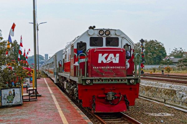 KAI Hadirkan Livery Spesial  HUT ke-80 Republik Indonesia