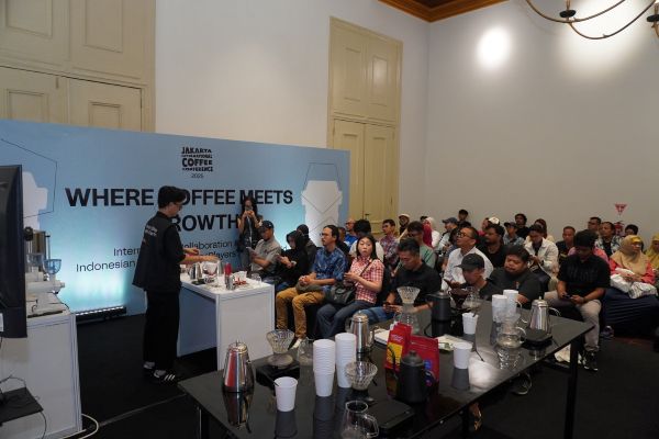 Jakarta International Coffee Conference 2025 Resmi Dibuka, Angkat Kopi Indonesia Berdaya Saing Global 4 The Manual Brew Class di Jakarta International Coffee Conference 2025 1