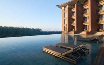 Infinity Main Pool D1II2837