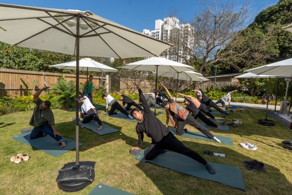 Hong Kong Tourism Board & EIGER Rayakan Petualangan Lintas Alam dan Kota 6 Yoga Session at The Hideout Mui Wo