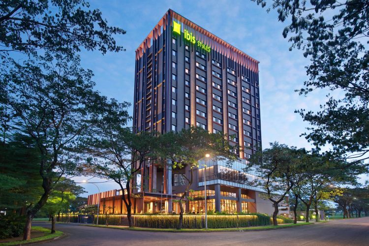 IBIS STYLES SERPONG BSD CITY HADIRKAN  PESTA KULINER BERPADU MUSIK COUNTRY