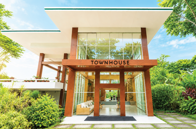 PRISM 8 Tahun di Indonesia. Bagikan Diskon Birthday Sale Sepanjang Oktober 3 Townhouse Tjiburial Facade