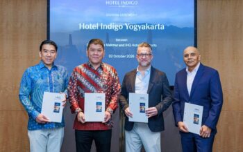 hotel indigo yogyakarta signing photo.jpg 1