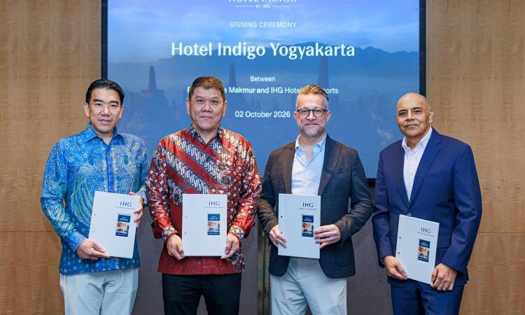 hotel indigo yogyakarta signing photo.jpg 1